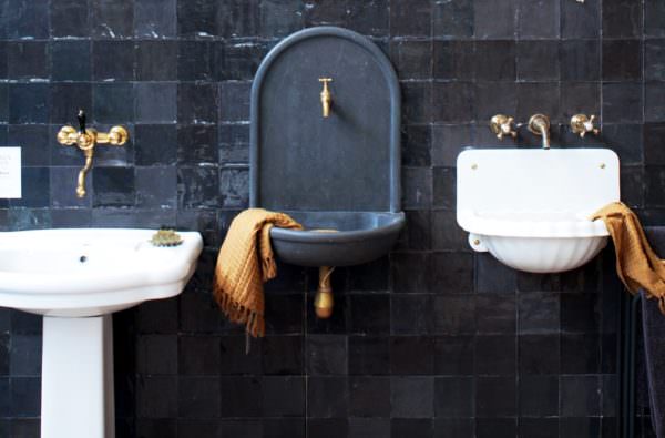 3 vintage sinks
